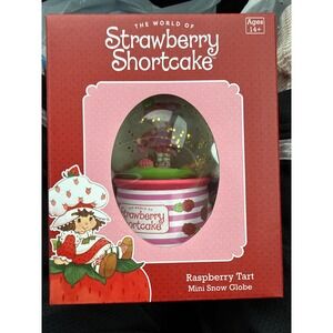 Strawberry Shortcake‎ Raspberry Tart Mini Snow Globe Surreal Entertainment GLBM